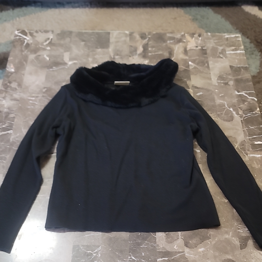 Elegant Black Sweater with Faux Fur Collar